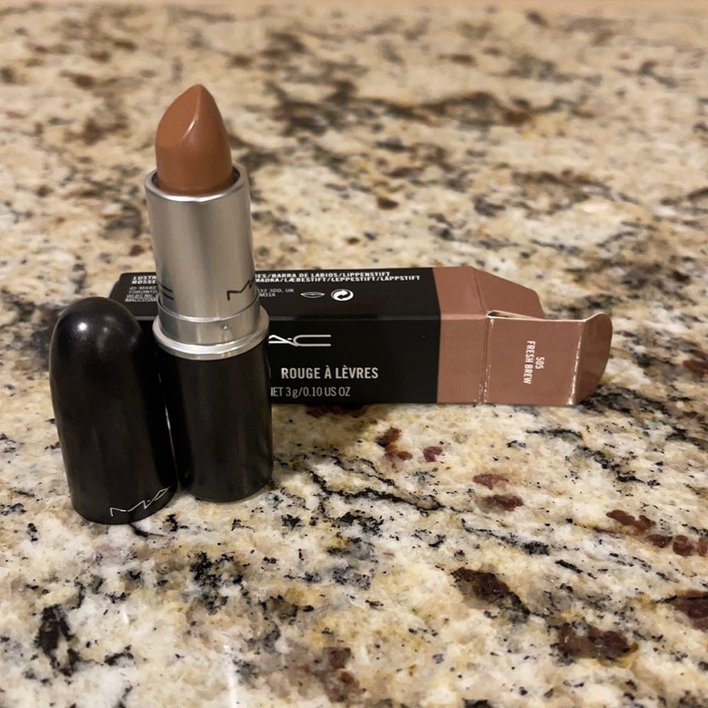 MAC lipstick in Fresh Brew